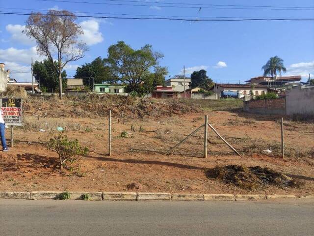 Lote para Venda em Sarzedo - 2