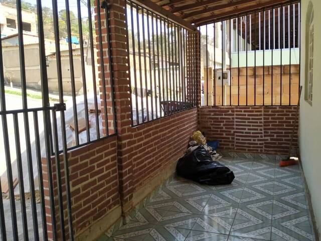 Casa para Venda em Sarzedo - 2