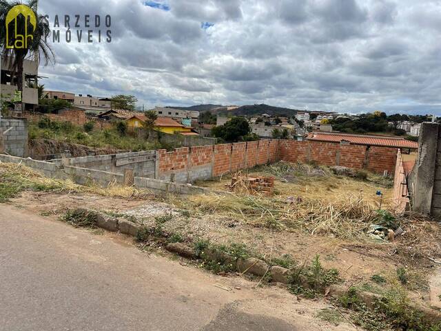 Lote para Venda em Sarzedo - 3