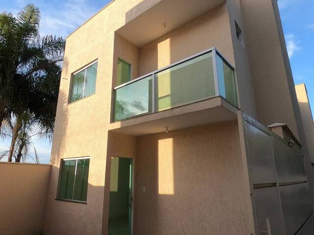 Casa Duplex para Venda em Sarzedo - 2