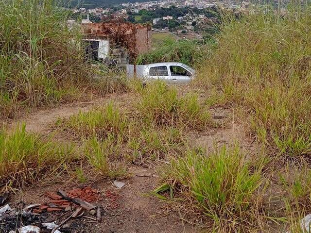 Lote para Venda em Sarzedo - 3