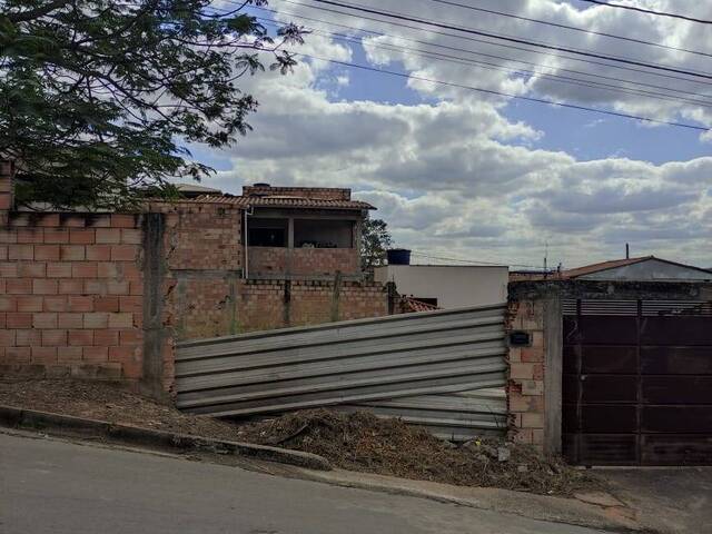 Lote para Venda em Sarzedo - 4