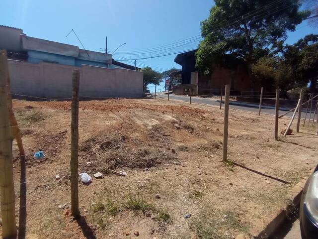 Lote para Venda em Sarzedo - 5