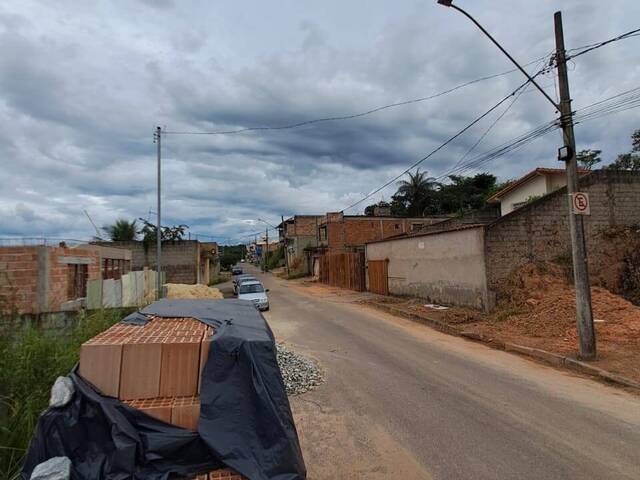 Lote para Venda em Sarzedo - 5