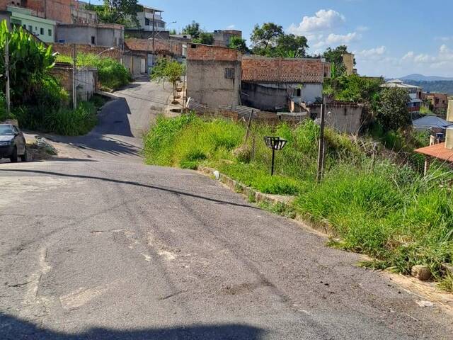 Lote para Venda em Sarzedo - 3