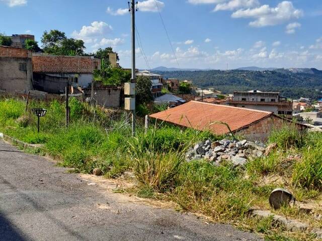 Lote para Venda em Sarzedo - 4