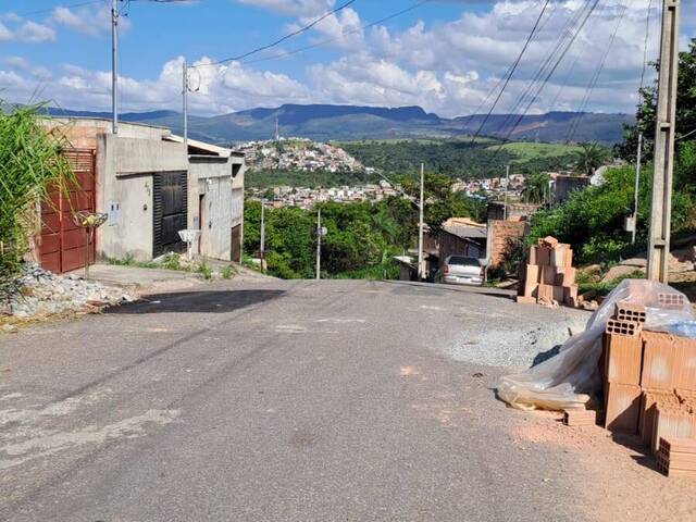 Lote para Venda em Sarzedo - 5