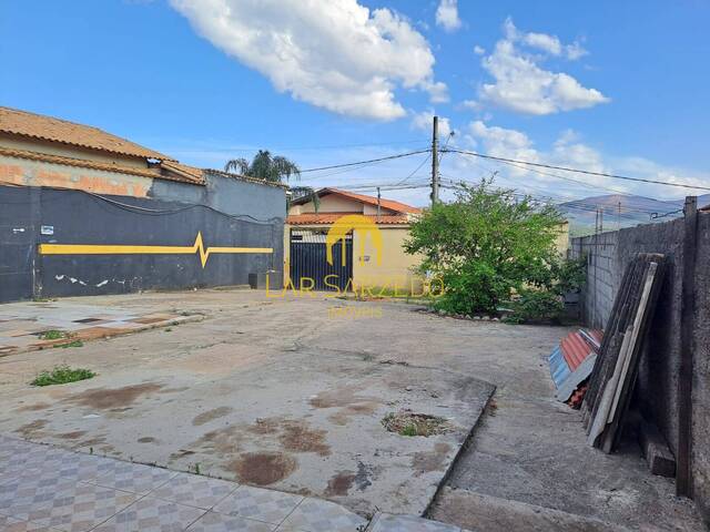 Lote para Venda em Sarzedo - 2