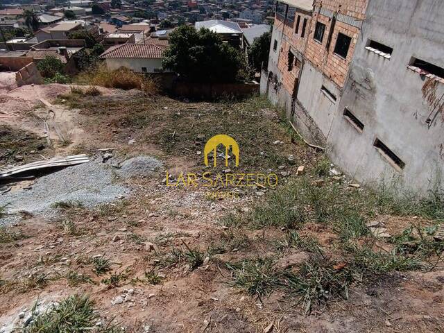 Lote para Venda em Sarzedo - 4