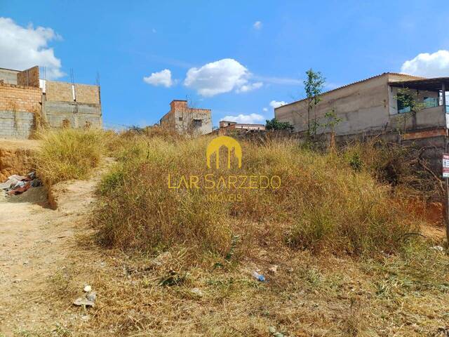 Lote para Venda em Sarzedo - 4