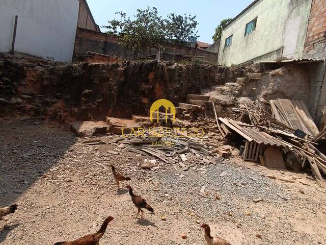 Lote para Venda em Sarzedo - 4