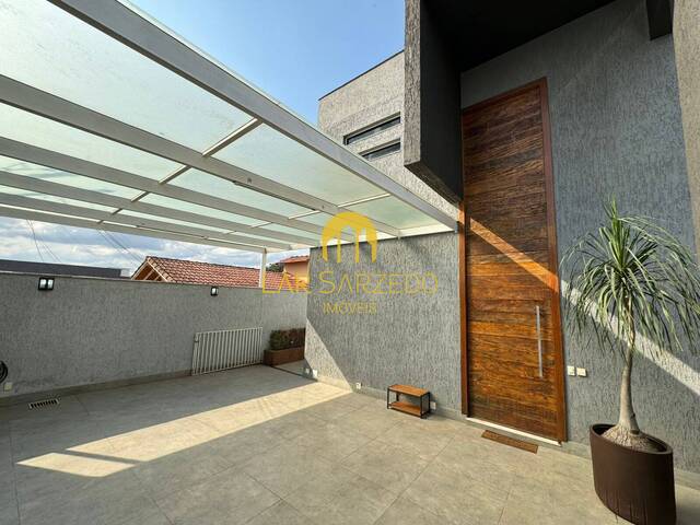 Casa para Venda em Sarzedo - 2