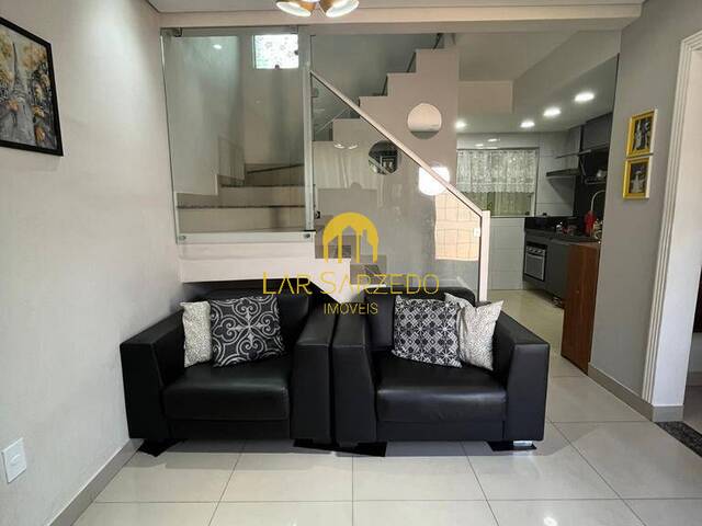 Casa Duplex para Venda em Sarzedo - 2