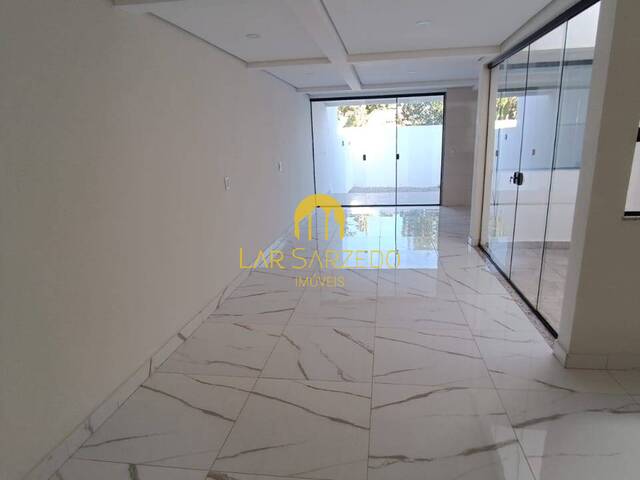 #389A - Casa para Venda em Sarzedo - MG