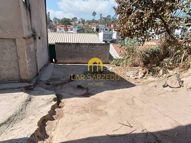 Lote para Venda em Sarzedo - 4