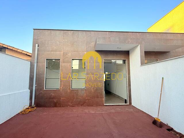 #389A - Casa para Venda em Sarzedo - MG