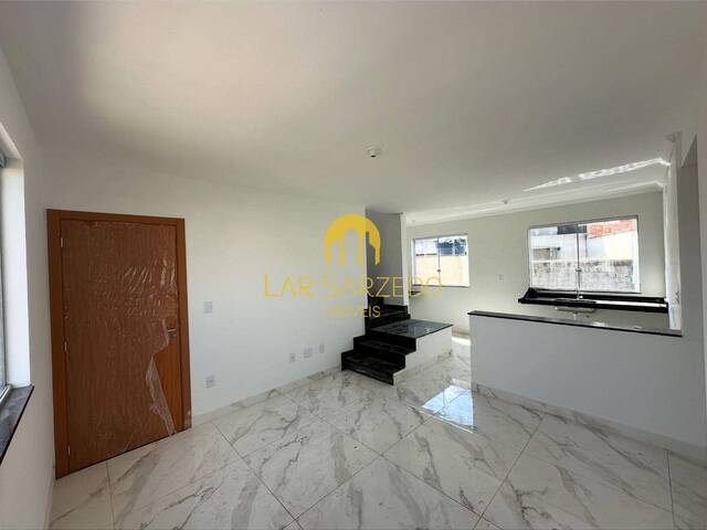 #717 - Cobertura para Venda em Sarzedo - MG - 2